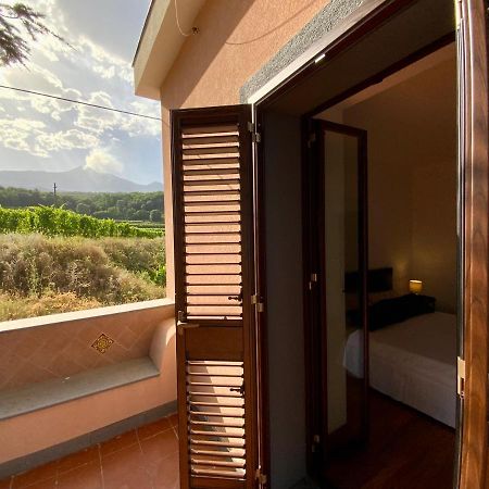 Tenuta Kiwi Dell'Etna Milo Eksteriør bilde